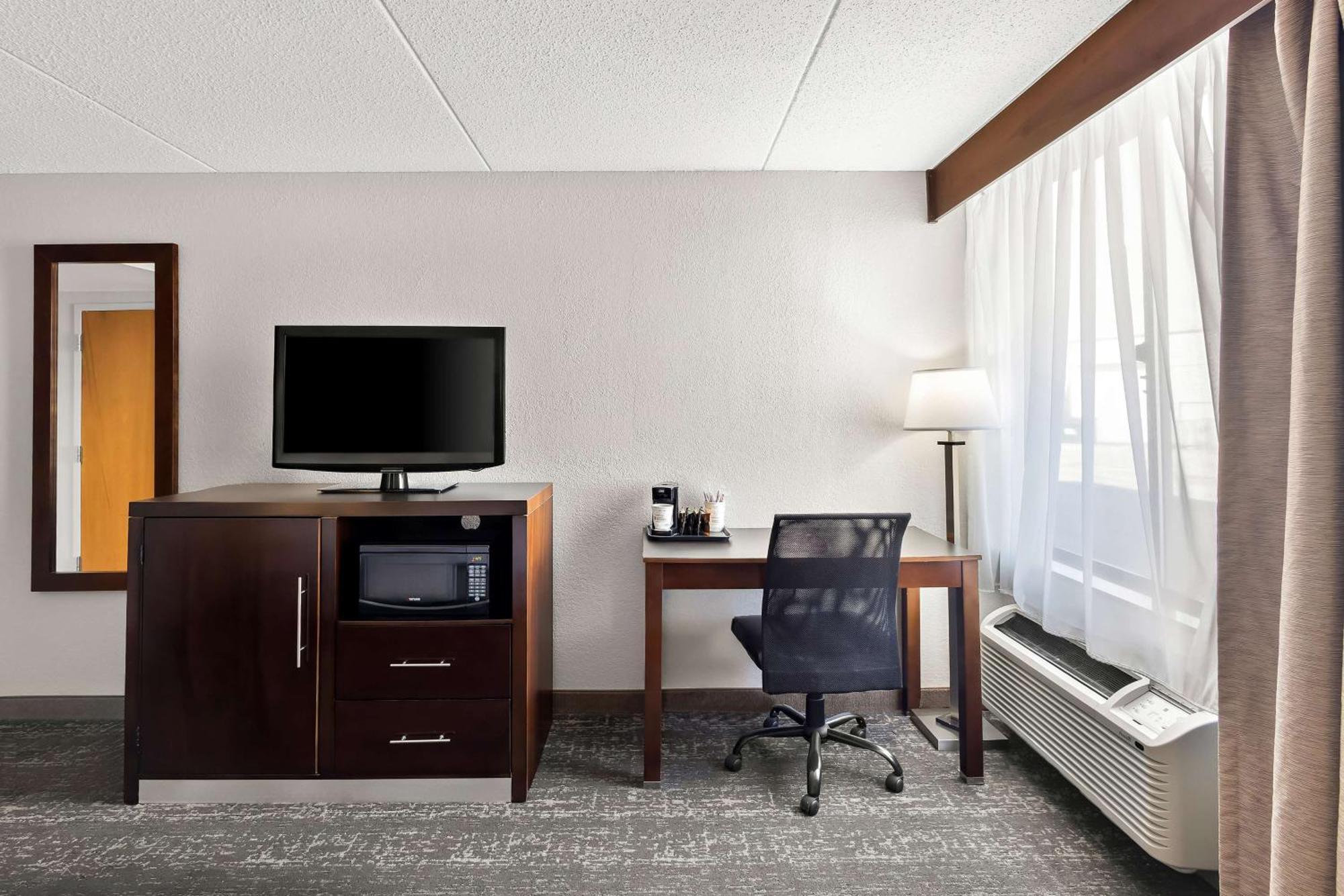 Best Western Luxbury Inn Форт Уэйн Экстерьер фото