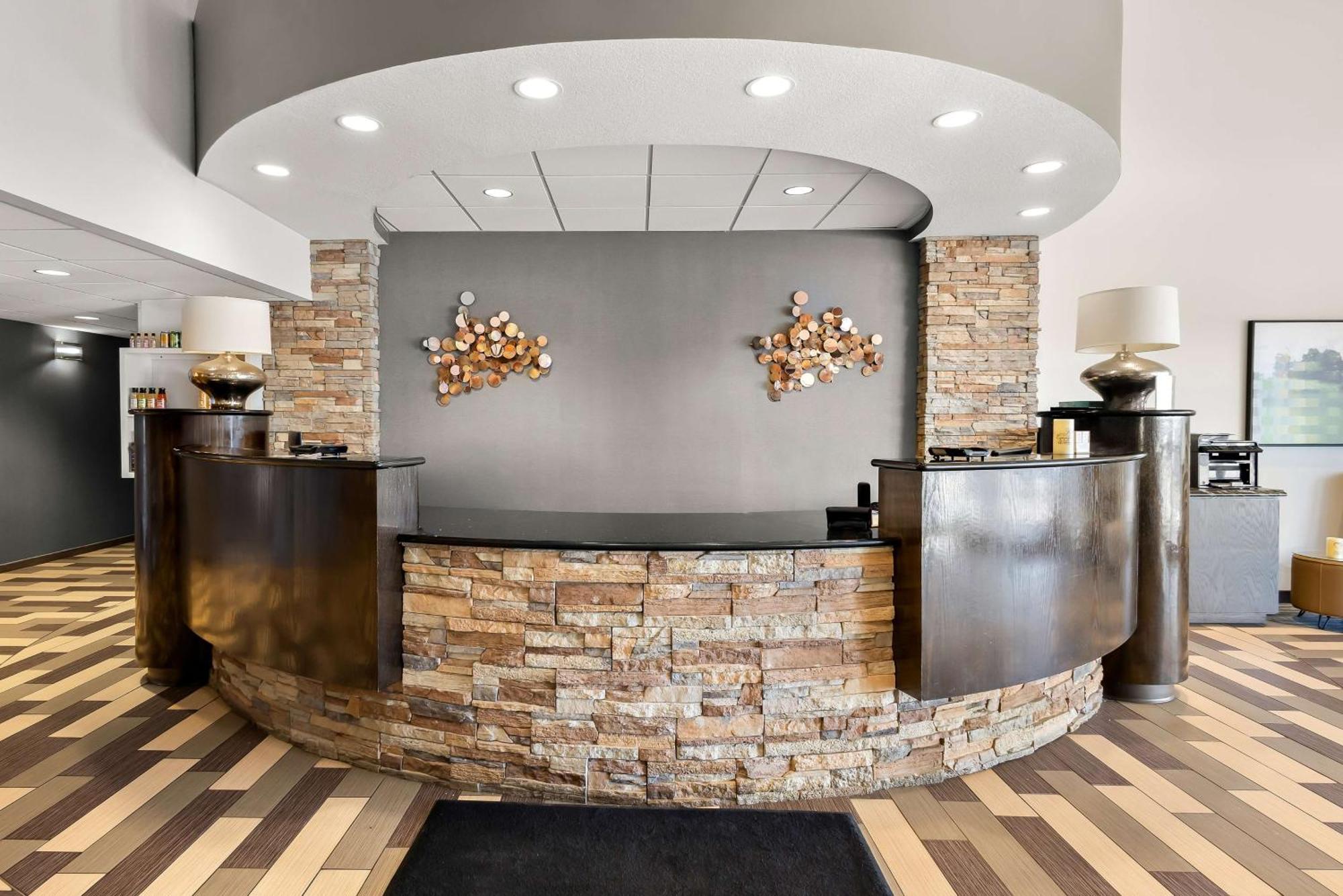 Best Western Luxbury Inn Форт Уэйн Экстерьер фото