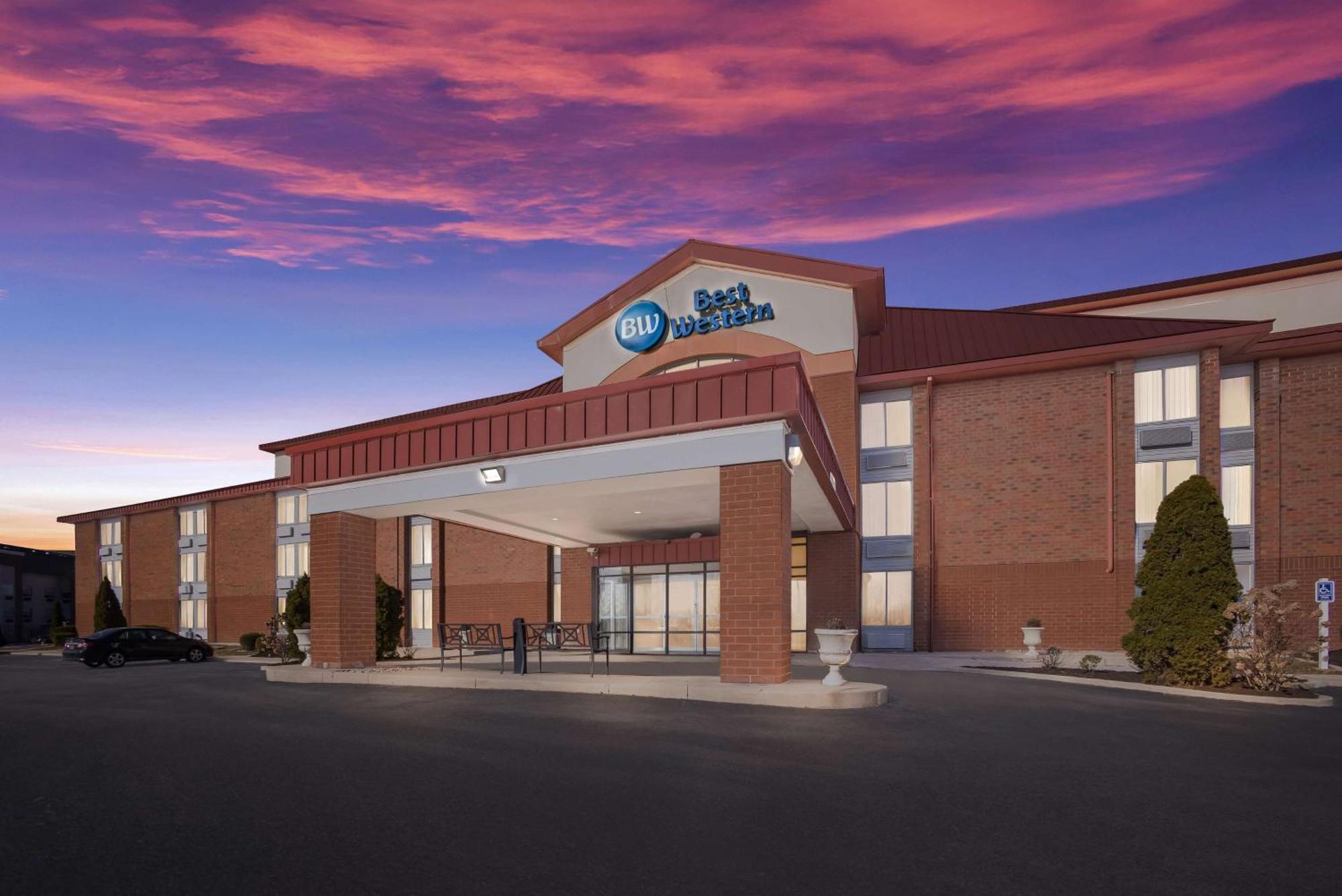 Best Western Luxbury Inn Форт Уэйн Экстерьер фото